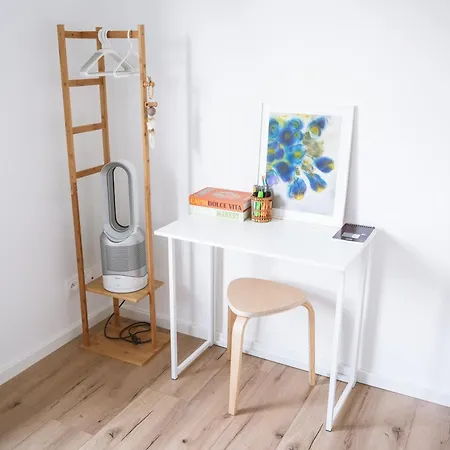 Proche De La Frontiere Et Outlet Shopping Avec Wifi, Jardin, Parking Lejlighed