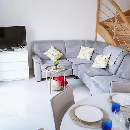 Lejlighed Proche De La Frontiere Et Outlet Shopping Avec Wifi, Jardin, Parking Roppenheim