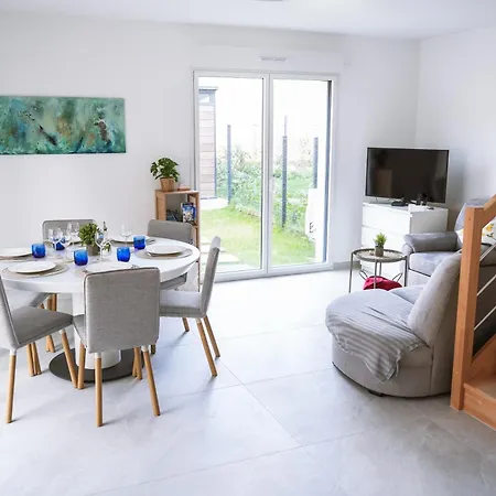 Proche De La Frontière Et Outlet Shopping Avec Wifi, Jardin, Parking Roppenheim