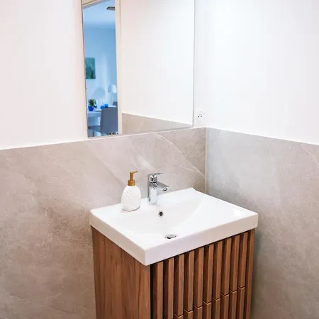 Apartamento Proche De La Frontiere Et Outlet Shopping Avec Wifi, Jardin, Parking