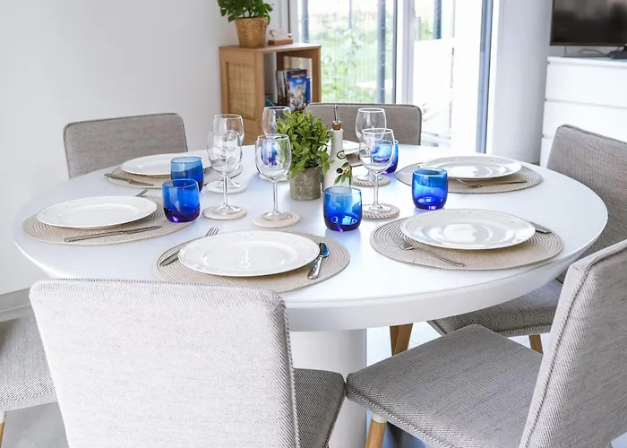 Proche De La Frontiere Et Outlet Shopping Avec Wifi, Jardin, Parking