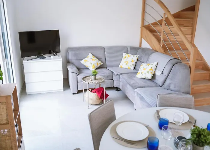 Appartement Proche De La Frontiere Et Outlet Shopping Avec Wifi, Jardin, Parking Roppenheim