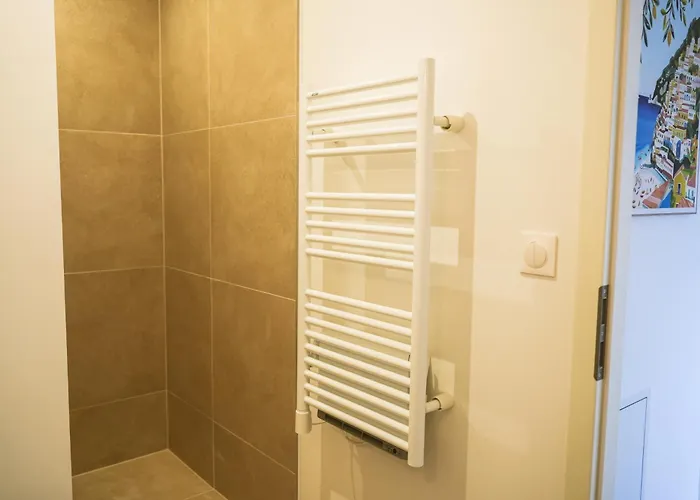 Appartement Proche De La Frontiere Et Outlet Shopping Avec Wifi, Jardin, Parking *