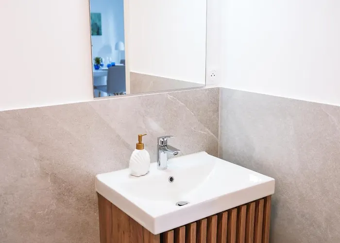 Lejlighed Proche De La Frontiere Et Outlet Shopping Avec Wifi, Jardin, Parking